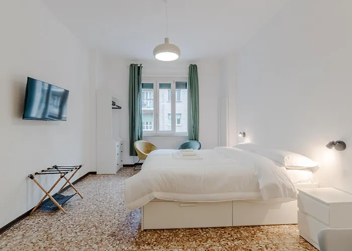 Guesthost - Comfy Flat In