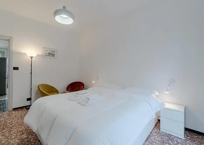 Guesthost - Comfy Flat In Appartamento Torino