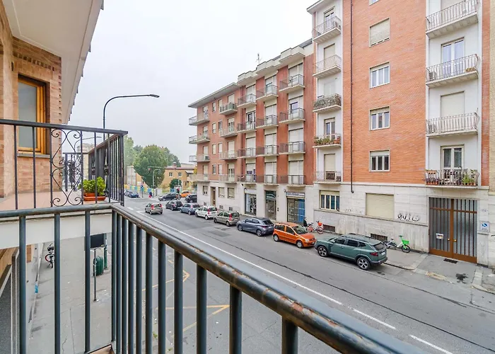 Guesthost - Comfy Flat In Appartamento *