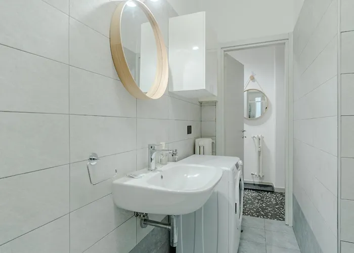 Guesthost - Comfy Flat In Appartamento Torino