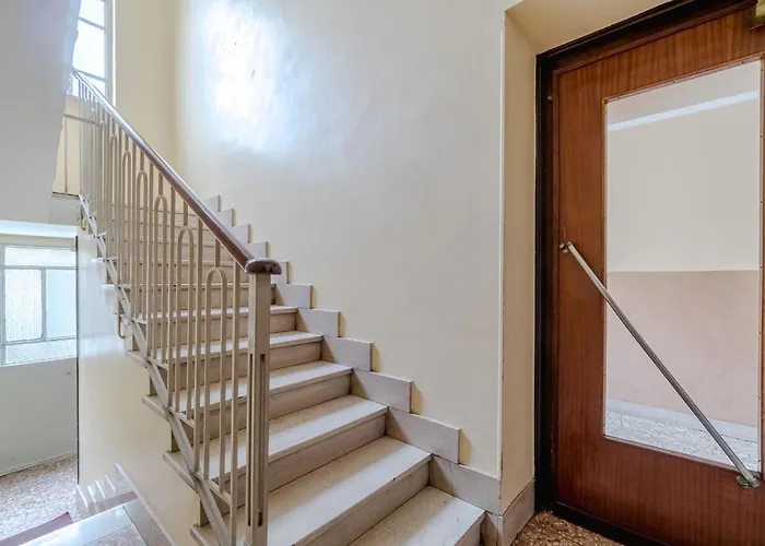 Guesthost - Comfy Flat In * Torino