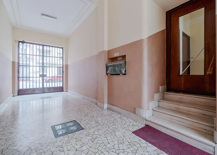 Guesthost - Comfy Flat In Appartamento Torino