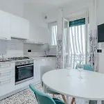 Guesthost - Comfy Flat In